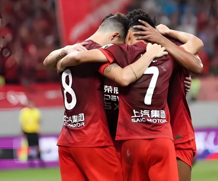 国脚三中卫克制武汉五外援，刘祝润成海港惊喜