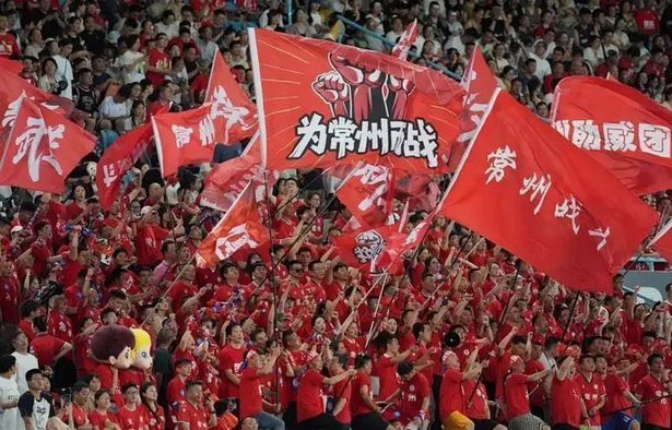 朱艺：中超半程场均现场观众30389人，32场现场观众超4万