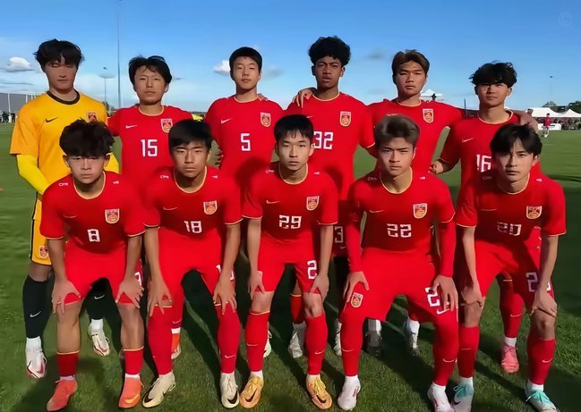 体能差距显赛场——中国U17平尼日利亚U16
