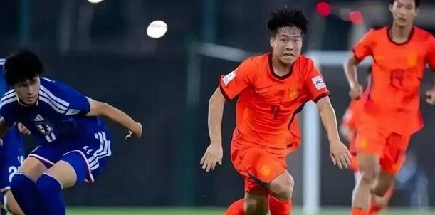 很多人呼吁董路带U17国少打世少赛